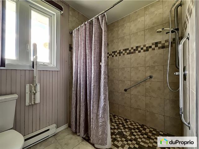 Bungalow à vendre Dolbeau Mistassini 4 chambres 2 salles de bain #1075