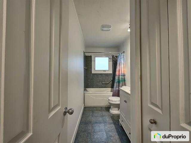Bungalow à vendre Gatineau. 4 chambres 2 salles de bain #1102