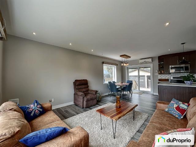 Bungalow à vendre Gatineau. 3 chambres 2 salles de bain #1102
