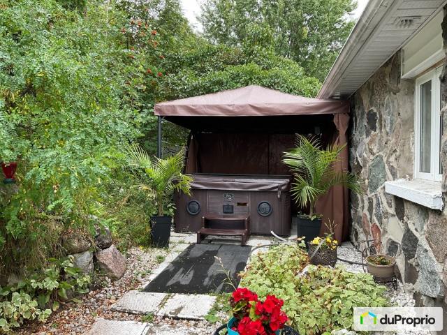 Bungalow à vendre Jonquière. 3 chambres 2 salles de bain #1017