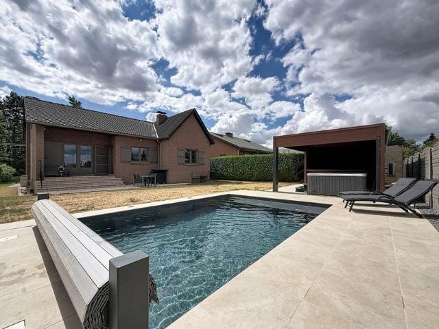 Bungalow à vendre pour 449000 euro avec 3 chambres à coucher