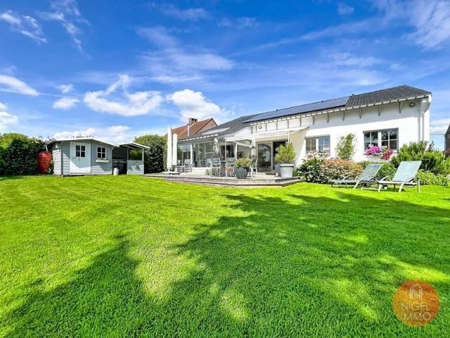 Bungalow à vendre pour 459000 euro avec 4 chambres à coucher