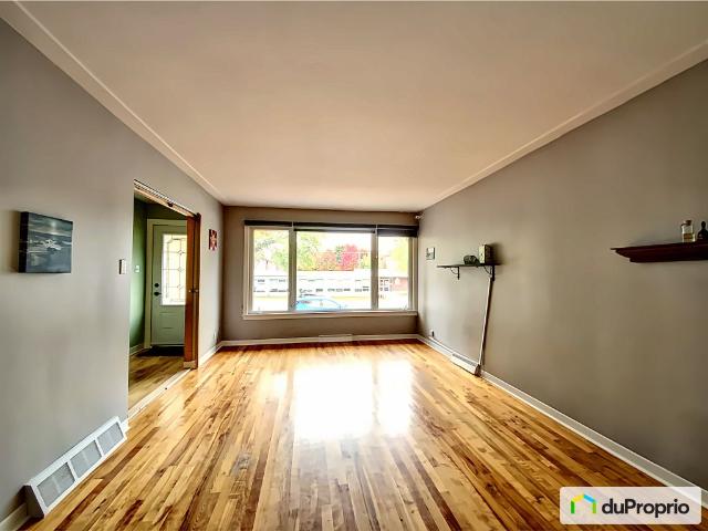 Bungalow à vendre Sherbrooke Jacques Cartier 5 chambres #1082