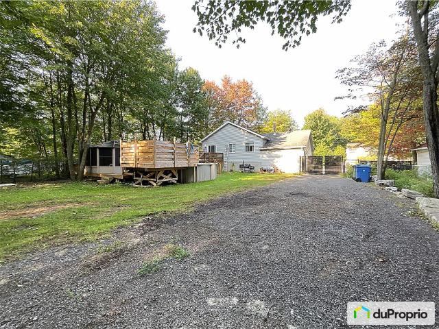 Bungalow à vendre St Lin Laurentides 2 chambres 1 salle de bain #1084