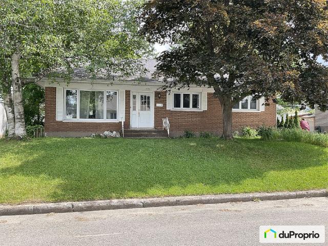 Bungalow à vendre Ste Foy 6 chambres 2 salles de bain #1105