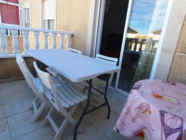 BUNGALOW ALTO EN PUEBLO CENTRO CON PISCINA