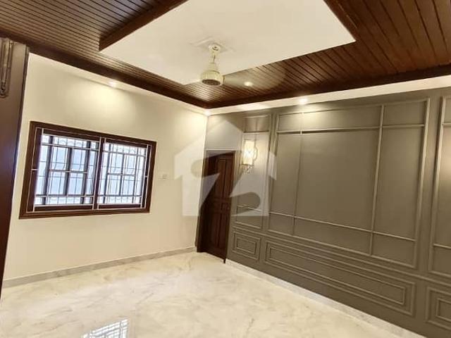 Bungalow Available For Rent 666 Square Yard
