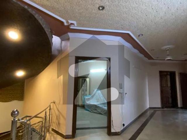 Bungalow Available For Sale 400 Yd 2.5 Manzil 7 Bed D/ Block 7 Gulistan e Jauhar Block 7