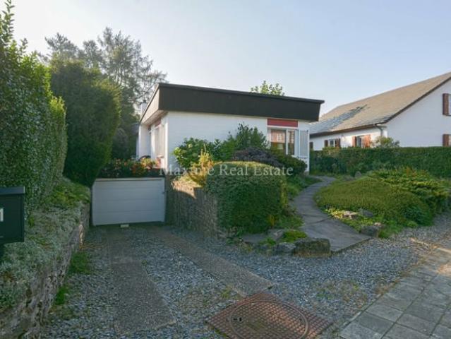 Bungalow avec superbe jardin!