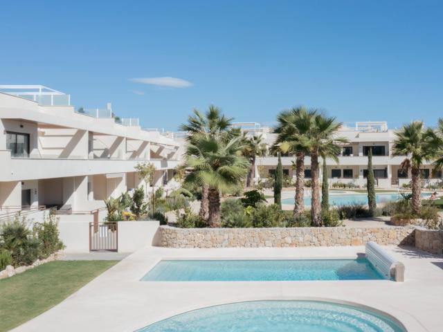 Bungalow bajo 300m del mar en Torrevieja La Veleta