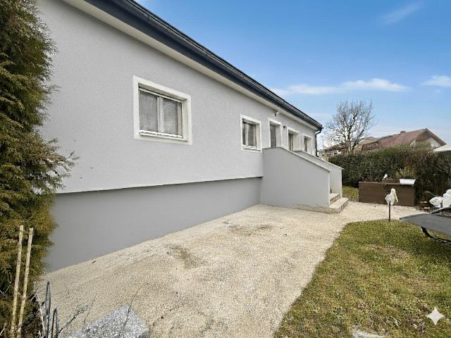 Bungalow Charme trifft Bastler Paradies: Modernes Wohnen mit Pool, Garage und eigenem Stadl