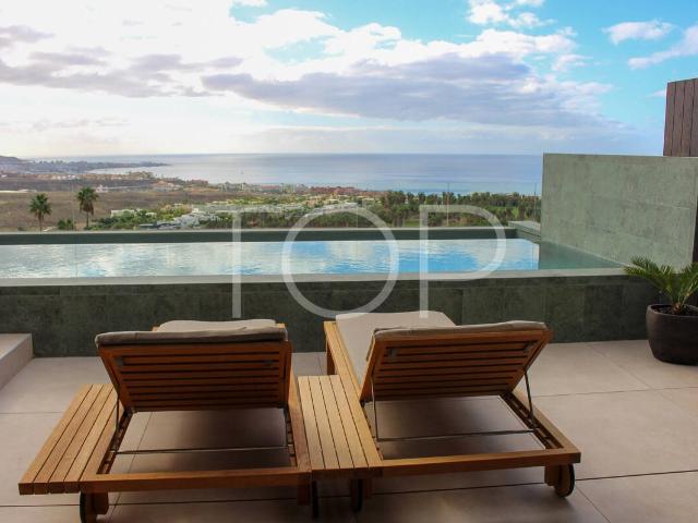 Bungalow con piscina privada y vistas al mar en resort de la. 50m² Adeje