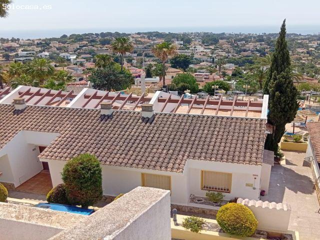 Bungalow de 60 m2, 1 Habitación con impresionantes vistas al mar, al Peñón de Ifach y acceso a 7 pis