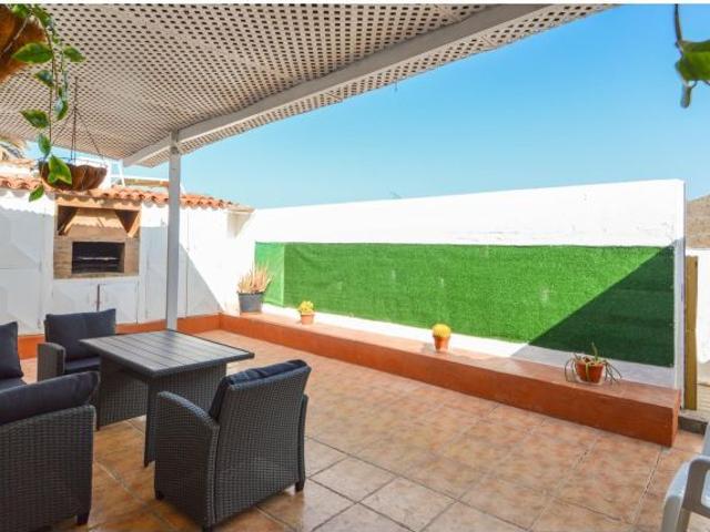 Bungalow de 2 dormitorios en la Urbanización Los Caideros