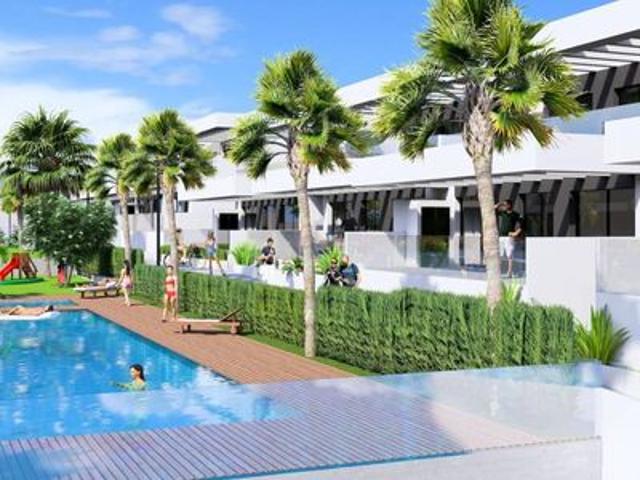 Bungalow de 2 habitaciones en venta en Alicante, Alicante
