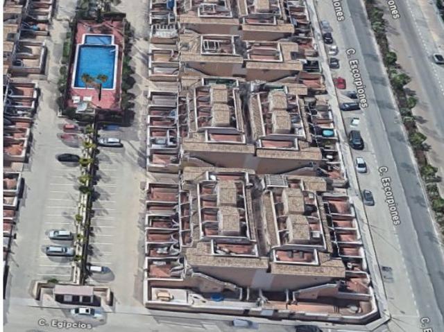 BUNGALOW DÚPLEX ORIENTACIÓN SUR CON SOLÁRIUM, JARDÍN, PISCINA Y PARKING COMUNITARIO