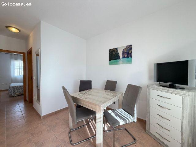 BUNGALOW EN TORREVIEJA EN PLANTA ALTA CON PISCINA COMÚN Y SOLARIUM PRIVADO DE 36 M2 EN AGUAS NUEVAS