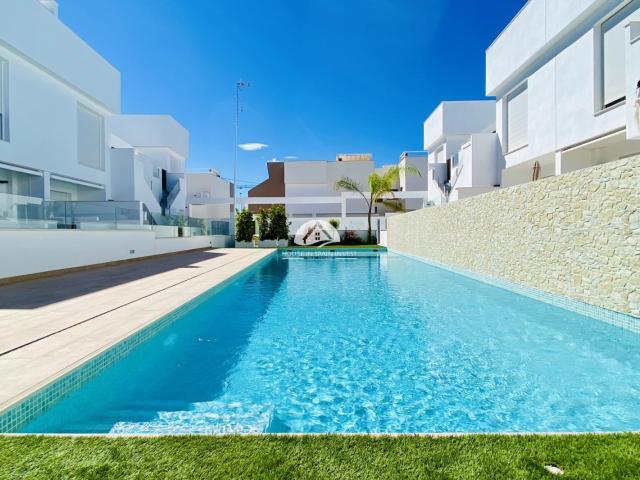Bungalow en venta a estrenar en Pilar de la Horadada Alicante