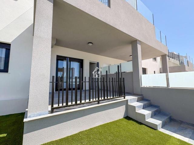 Bungalow en venta a estrenar en San Miguel de Salinas Alicante