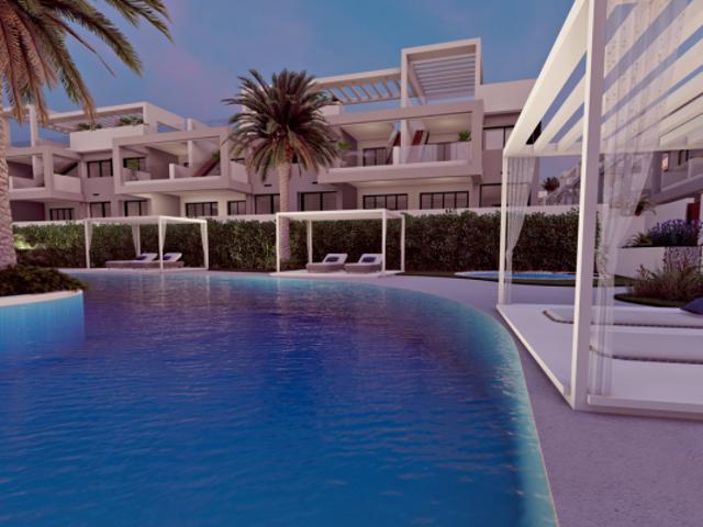 Bungalow en venta en Torrevieja, Calle Calpe, 03186