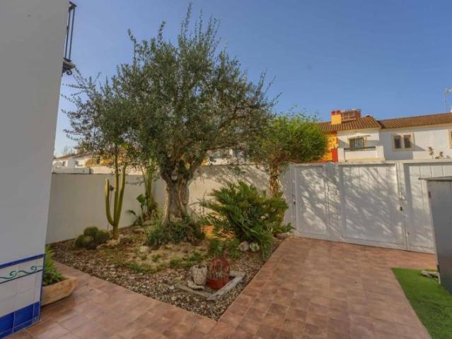 Bungalow en venta en Coria del Río, Andalucia