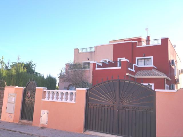 Bungalow en venta en Los Montesinos, La Herrada
