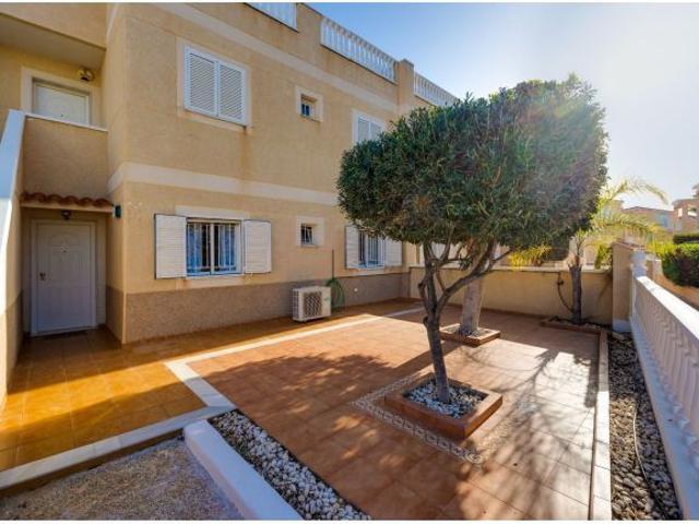 Bungalow en Venta en Orihuela Costa, Alicante