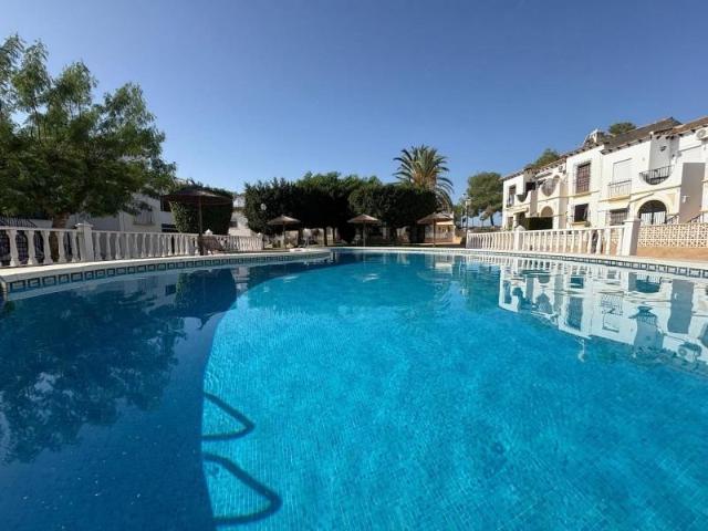 Bungalow en venta en San Miguel de Salinas, BLUE LAGOON