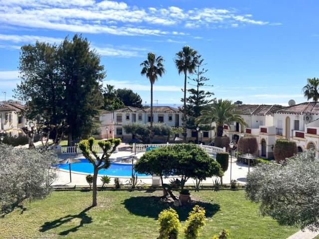 Bungalow en venta en San Miguel de Salinas, Blue Lagoon Galán