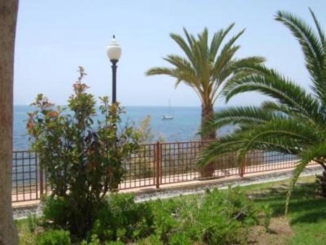 Bungalow en venta San Juan playa