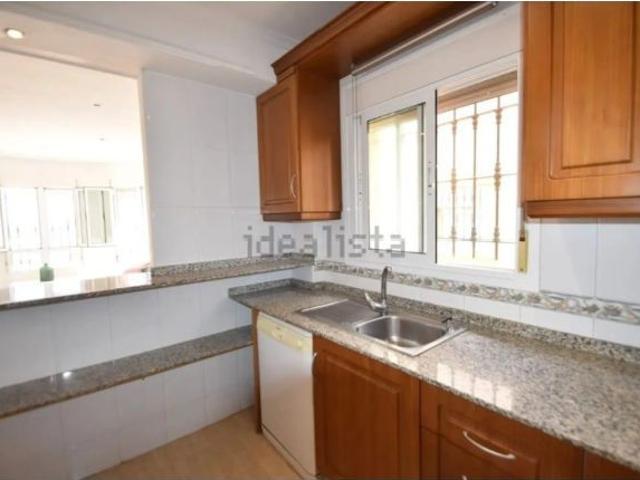 BUNGALOW EN LOS MONTESINOS URBANIZACION CON PISCINA COMUNITARIA !