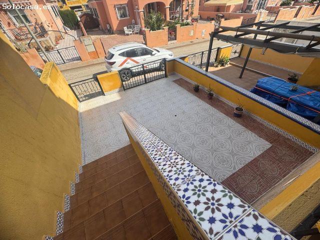 Bungalow en planta baja con piscina comunitaria