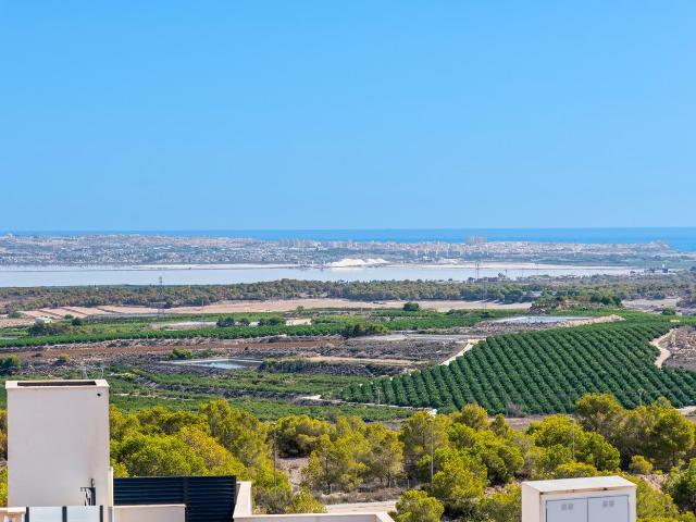 BUNGALOW EN PLANTA BAJA DE DOS DORMITORIOS CON INCREIBLES VISTAS