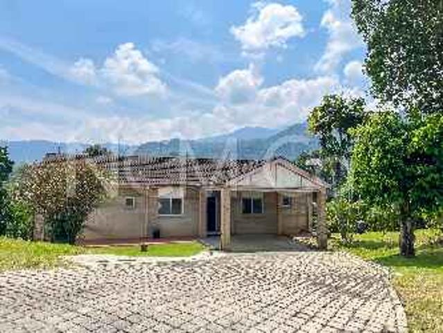 Bungalow, End Lot