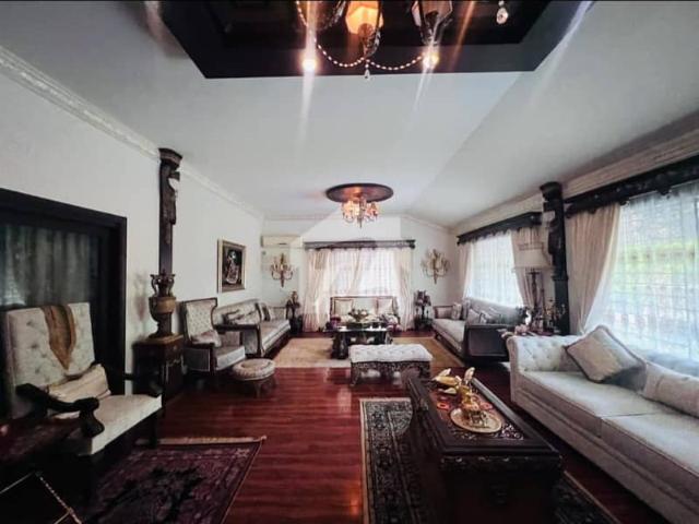 Bungalow For Sale 500 Square Yards In DHA Phase 6