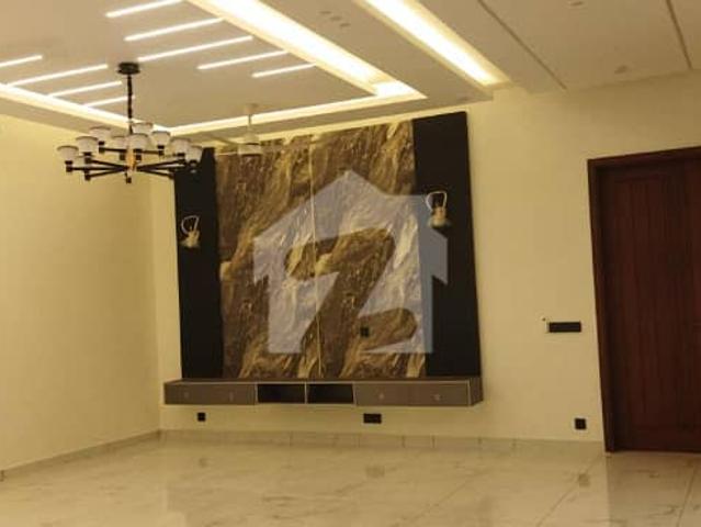 Bungalow For Sale 500 Square Yards In DHA Phase 8