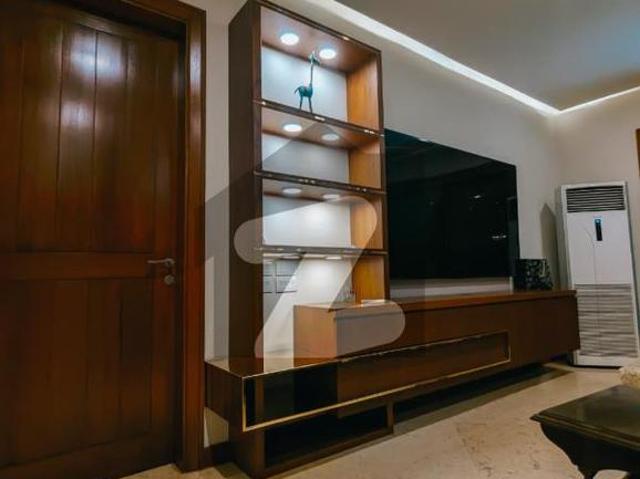 Bungalow For Sale 1600 Square Yards In DHA Phase 6