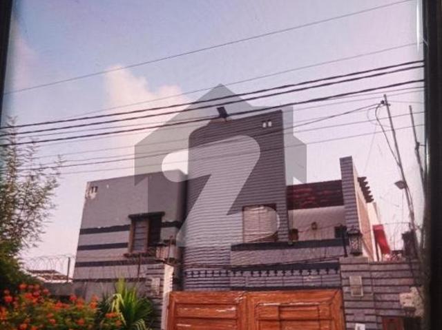 Bungalow For Sale Bukhari Commercial Area