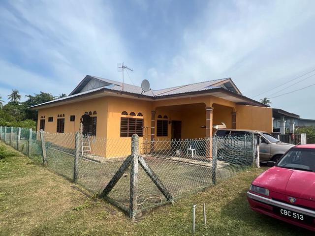 Bungalow for sale in Kampung Beruas Pekan