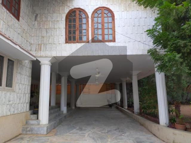 Bungalow For Sale In PECHS Block 6