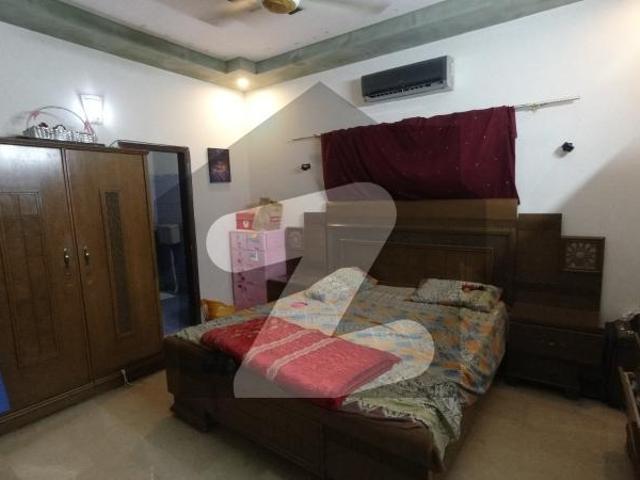 Bungalow for sale nazimabad no. 4 Prime Location: Nearby Khairul Amal Masjid, Nazimabad No. 4 Nazimabad Block 4