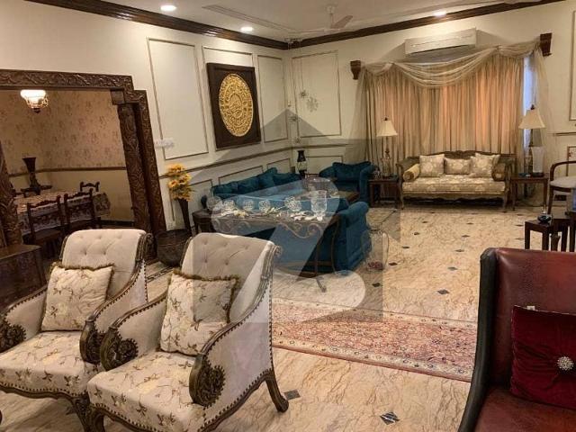 BUNGALOW FOR SALE*Phase 7 600 Sq Yard Two Unit Bungalow 3 + Bedrooms Car Parking
