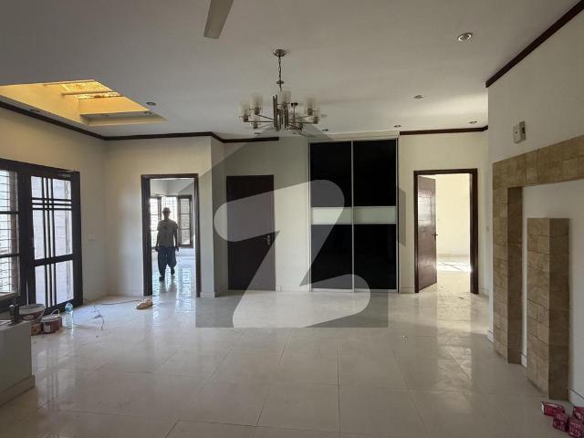 Bungalow for rent 400 yards dha phase 6