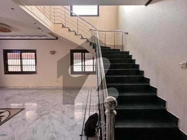 Bungalow For Rent 500 Yard 6 Bedroom DHA Phase 7