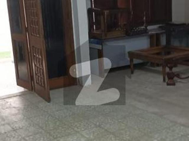 Bungalow For Rent At Main Tipu Sultan Road