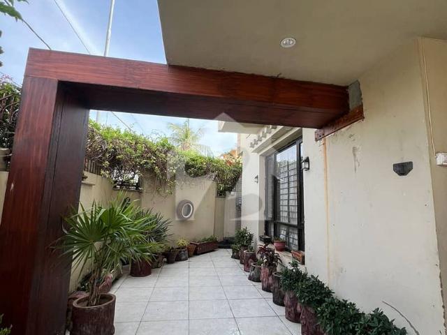 Bungalow For Rent Dha Phase 4 300sq. Yards