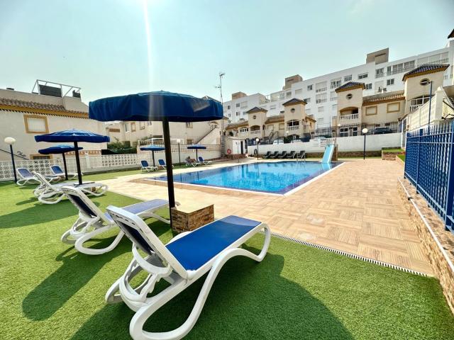 Bungalow for rent in El Edén, Guardamar del Segura, Alicante