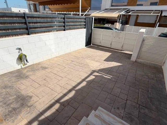 Bungalow for rent in Monte y Mar, Santa Pola, Alicante