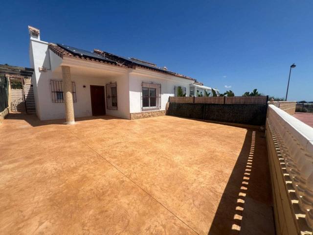 Bungalow for rent in Muchamiel / Mutxamel, Alicante