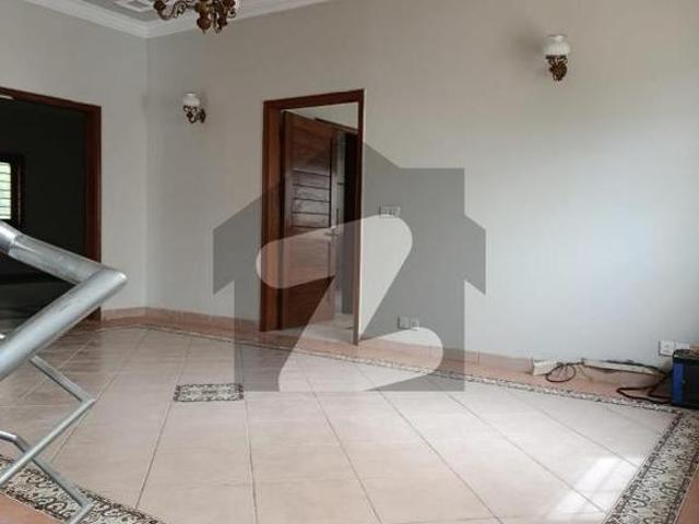 Bungalow For Rent Phaase4 300yard 1+3 Bedroom DHA Phase 4